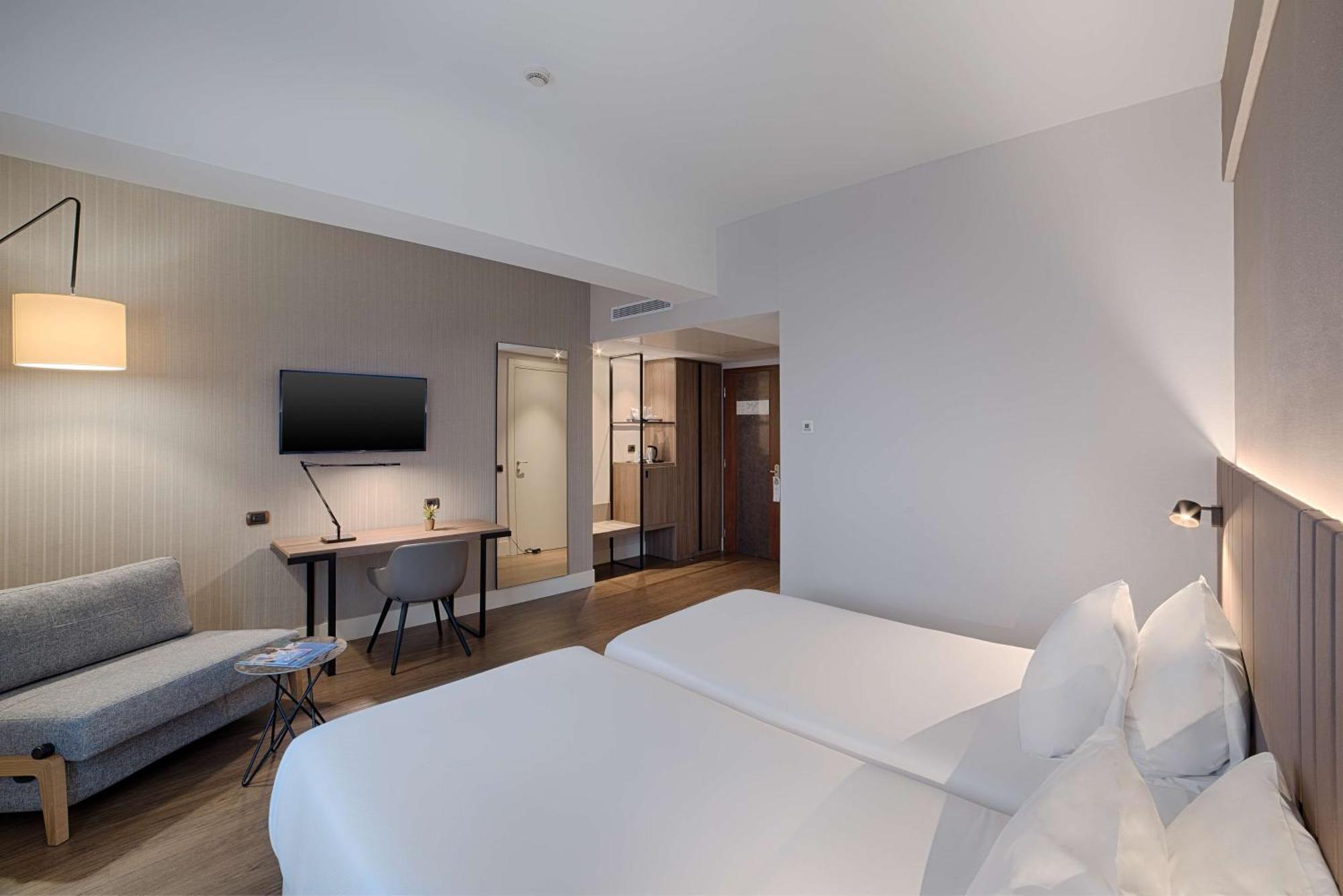 Superior Double or Twin Room,1654246432:JPEG