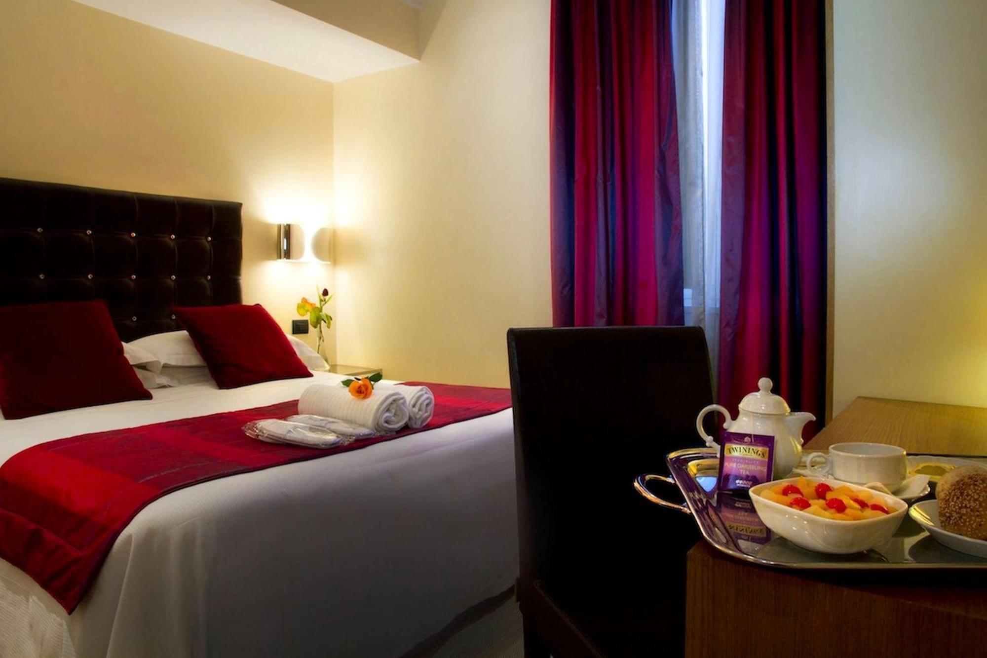 Double or Twin Room,779722506:JPEG